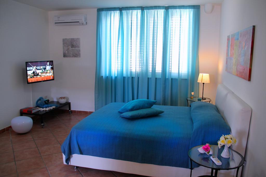 B&B Darsena Pozzuoli Oda fotoğraf